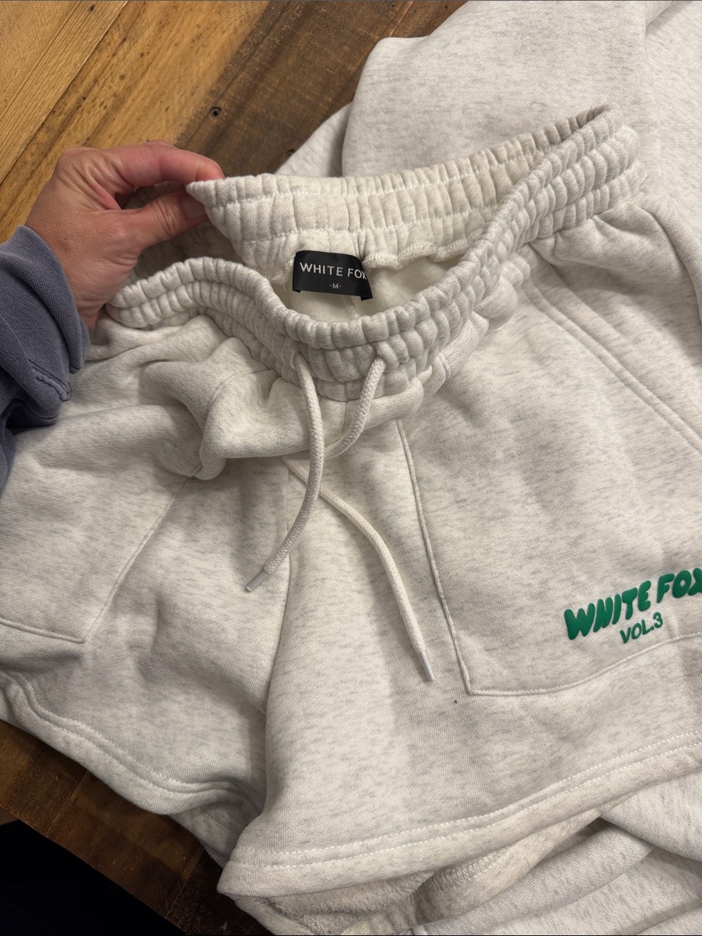 White Fox sweatshirt set - Picture 2 of 4